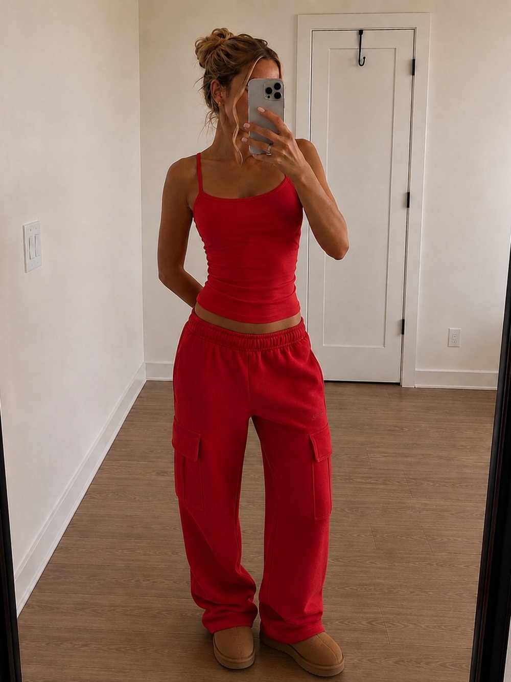 Aritzia TNA Mega Cargo Cozy Fleece Sweatpants